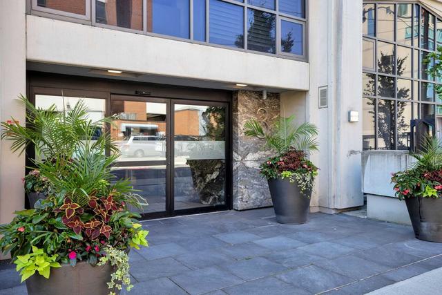 903 - 3 Mcalpine St, Condo with 2 bedrooms, 3 bathrooms and 2 parking in Toronto ON | Image 23