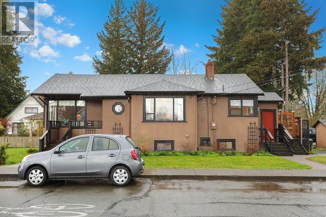 1007 5th St, House detached with 4 bedrooms, 2 bathrooms and 2 parking in Courtenay BC | Image 29