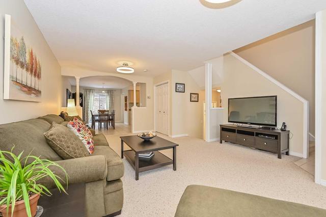4 - 210 Dawn Ave, Townhouse with 3 bedrooms, 3 bathrooms and 1 parking in Guelph ON | Image 6