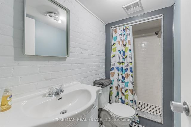 641 Bathurst St, House semidetached with 5 bedrooms, 3 bathrooms and 2 parking in Toronto ON | Image 22