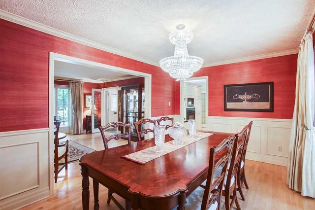 13 Fernside Crt, House detached with 4 bedrooms, 4 bathrooms and 4 parking in Toronto ON | Image 2