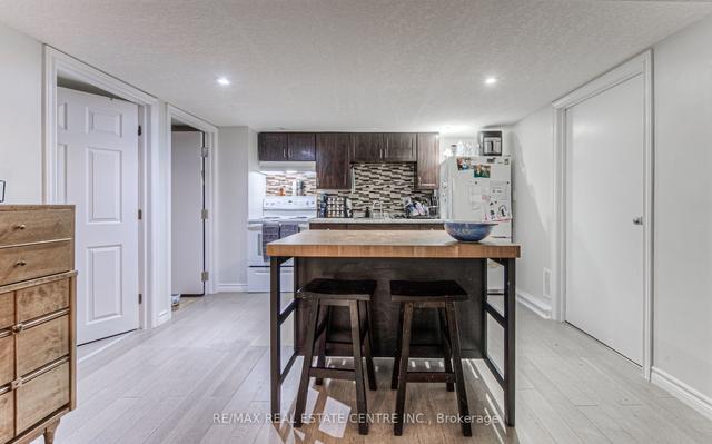 67 Arkell Rd E, House detached with 3 bedrooms, 2 bathrooms and 9 parking in Guelph ON | Image 16
