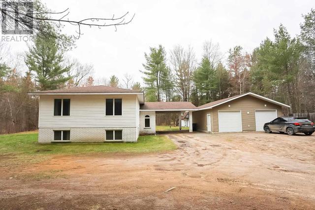 107 Fournier Rd, House detached with 4 bedrooms, 2 bathrooms and null parking in Sault Ste. Marie ON | Image 1