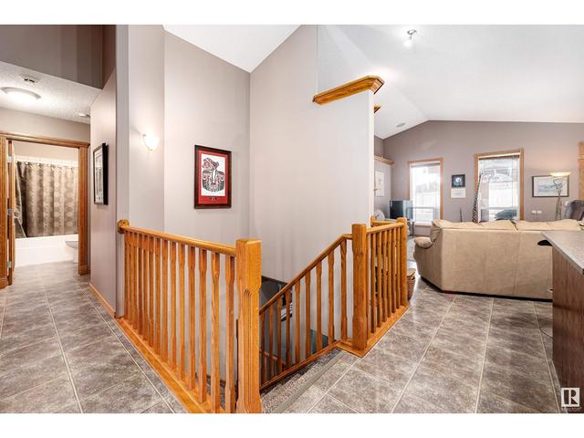 15206 49a St Nw, House detached with 3 bedrooms, 3 bathrooms and null parking in Edmonton AB | Image 3