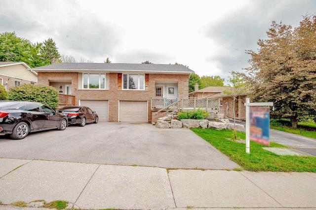 303 Magnolia Dr, House semidetached with 3 bedrooms, 2 bathrooms and 4 parking in Hamilton ON | Image 1