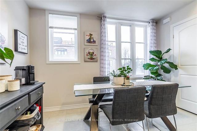 8 - 219 Dundas St E, Townhouse with 2 bedrooms, 3 bathrooms and 1 parking in Hamilton ON | Image 3