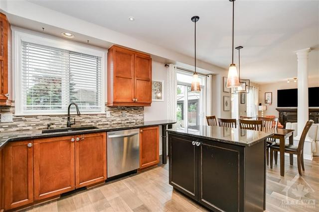 2 Franklin Cathcart Crescent, House detached with 5 bedrooms, 3 bathrooms and 6 parking in Ottawa ON | Image 10