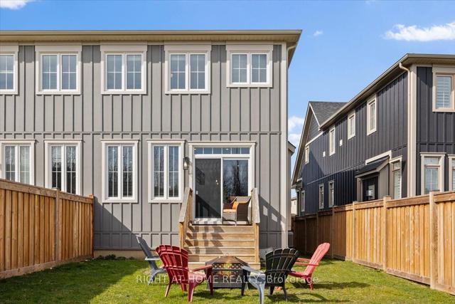 206 Yellow Birch Cres, House semidetached with 3 bedrooms, 3 bathrooms and 3 parking in The Blue Mountains ON | Image 25