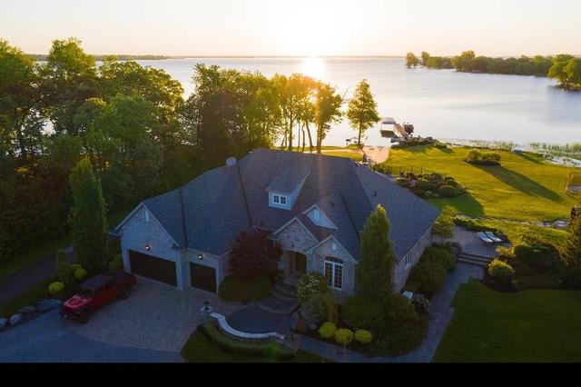 10 Sandy Cove Dr, House detached with 4 bedrooms, 3 bathrooms and 18 parking in Prince Edward County ON | Image 1