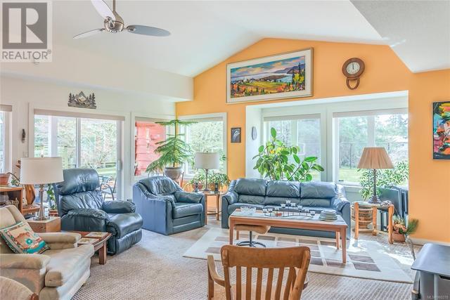2050 Sanders Rd, House detached with 4 bedrooms, 3 bathrooms and 4 parking in Nanaimo E BC | Image 41