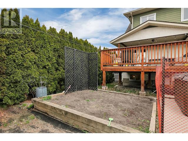 785 Birch Avenue, House detached with 7 bedrooms, 4 bathrooms and 7 parking in Kelowna BC | Image 50