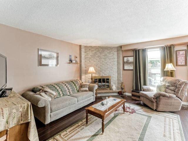 8 Terryhill Sq, House semidetached with 3 bedrooms, 3 bathrooms and 5 parking in Brampton ON | Image 20