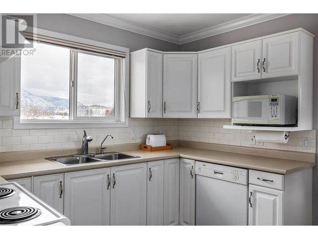 301 - 3858 Brown Road, Condo with 2 bedrooms, 2 bathrooms and 1 parking in West Kelowna BC | Image 8