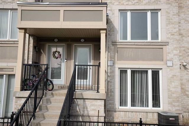 12 - 60 Fairwood Circ, Townhouse with 2 bedrooms, 3 bathrooms and 1 parking in Brampton ON | Image 1