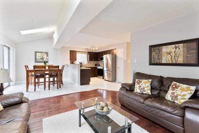 5221 Russell View Rd, House detached with 4 bedrooms, 4 bathrooms and 6 parking in Mississauga ON | Image 2