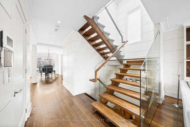 534 Douglas Ave, House detached with 4 bedrooms, 5 bathrooms and 6 parking in Toronto ON | Image 2