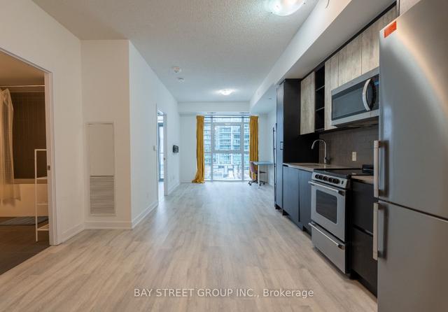 727 - 251 Manitoba St, Condo with 1 bedrooms, 1 bathrooms and 1 parking in Toronto ON | Image 2