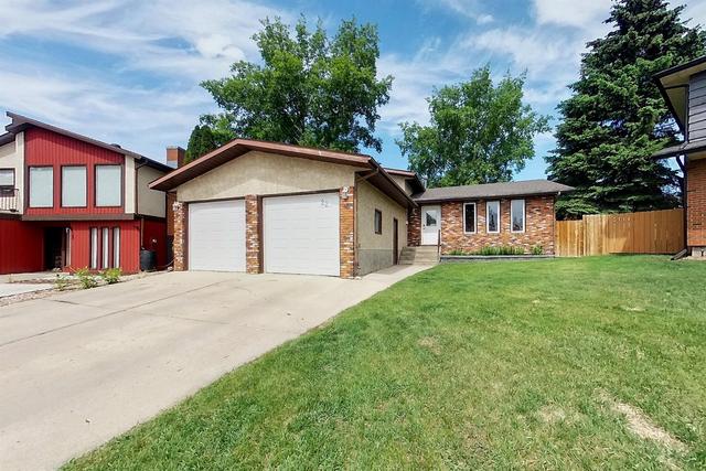 22 Gummow Close, House detached with 4 bedrooms, 2 bathrooms and 4 parking in Red Deer AB | Image 1
