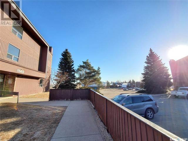 305 - 1140 9th Avenue Ne, Condo with 3 bedrooms, 1 bathrooms and null parking in Swift Current SK | Image 24