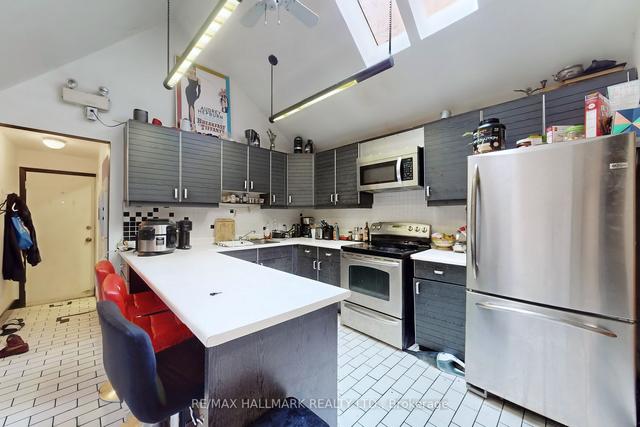 534 Queen St E, House attached with 3 bedrooms, 2 bathrooms and 2 parking in Toronto ON | Image 26