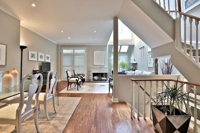 Th 11 - 38 Earl St, Townhouse with 2 bedrooms, 3 bathrooms and 1 parking in Toronto ON | Image 2