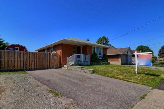 1028 Mccullough Dr, House detached with 3 bedrooms, 2 bathrooms and 3 parking in Whitby ON | Image 22