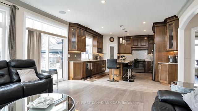 2935 Glanworth Dr, House detached with 3 bedrooms, 3 bathrooms and 8 parking in London ON | Image 15