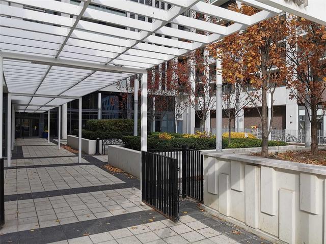 808 - 400 Adelaide St E, Condo with 1 bedrooms, 2 bathrooms and 0 parking in Toronto ON | Image 9
