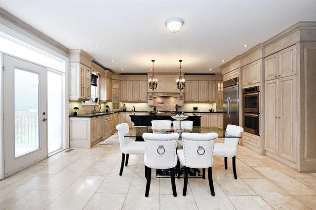 129 Regatta Ave, House detached with 4 bedrooms, 5 bathrooms and 7 parking in Richmond Hill ON | Image 6