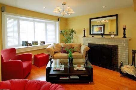 18 Oriole Ave, House detached with 3 bedrooms, 2 bathrooms and 6 parking in Mississauga ON | Image 2