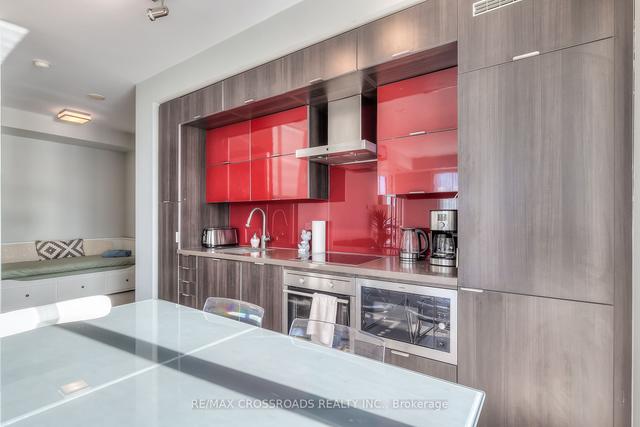 2912 - 300 Front St W, Condo with 2 bedrooms, 2 bathrooms and 1 parking in Toronto ON | Image 4