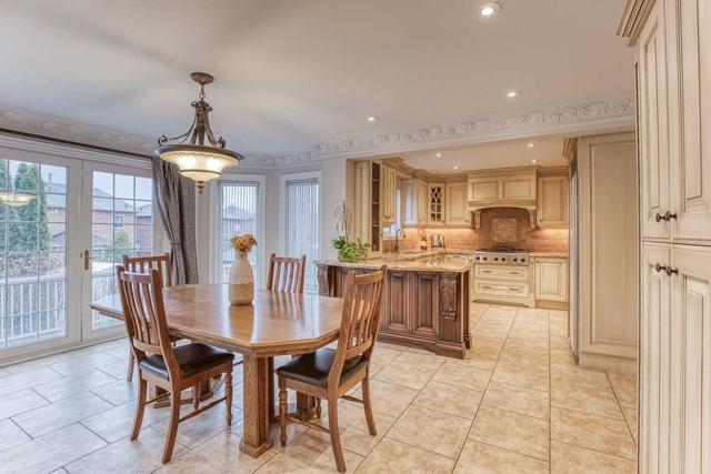 54 Taylorwood Ave, House detached with 4 bedrooms, 4 bathrooms and 6 parking in Caledon ON | Image 2