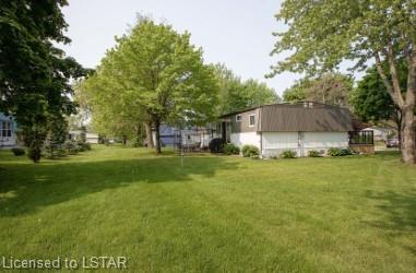108 Hickory Hills, House detached with 2 bedrooms, 1 bathrooms and null parking in South Huron ON | Image 14