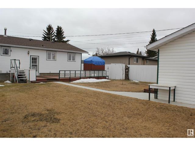 5126 55 Av, House detached with 5 bedrooms, 2 bathrooms and null parking in St. Paul AB | Image 32