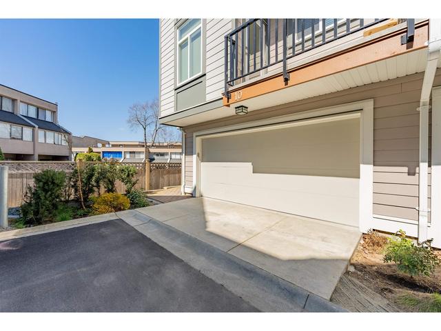 10 - 5945 177b Street, House attached with 4 bedrooms, 3 bathrooms and 2 parking in Surrey BC | Image 2