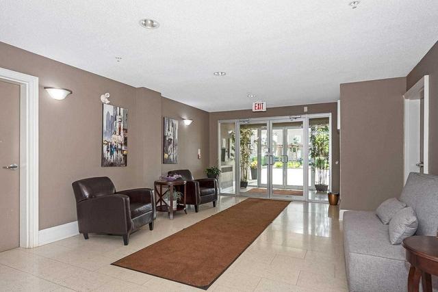 2304 - 6 Dayspring Circ, Condo with 2 bedrooms, 2 bathrooms and 1 parking in Brampton ON | Image 2