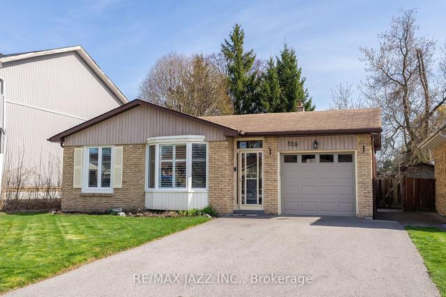 558 Bradley Dr, House detached with 3 bedrooms, 2 bathrooms and 3 parking in Whitby ON | Image 1