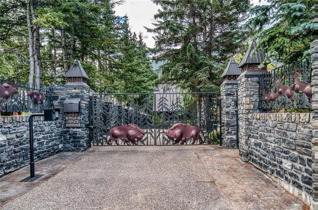301 Buffalo Street, House detached with 7 bedrooms, 6 bathrooms and 6 parking in Banff AB | Image 33