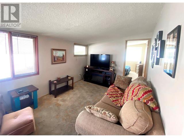 12 - 2932 Buckley Road, House other with 2 bedrooms, 1 bathrooms and 3 parking in Columbia Shuswap C BC | Image 12