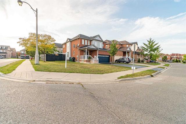 2 Canarygrass Dr, House detached with 3 bedrooms, 4 bathrooms and 4 parking in Brampton ON | Image 23