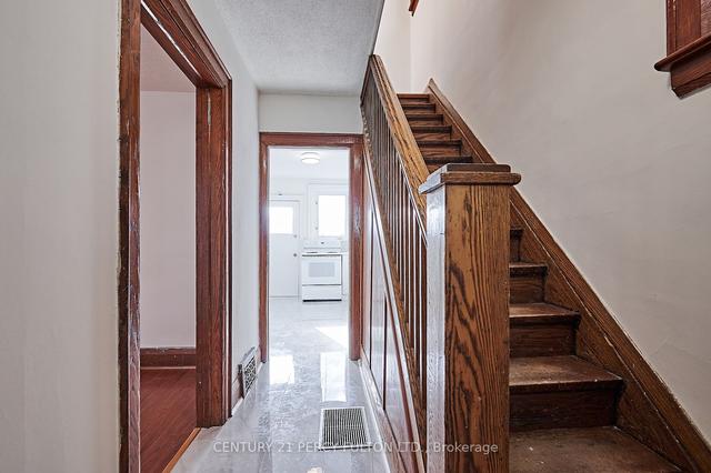 514 Lauder Ave, House detached with 3 bedrooms, 2 bathrooms and 2 parking in Toronto ON | Image 36