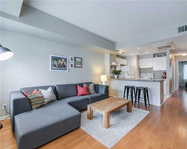 th39 - 11 Niagara St, Townhouse with 2 bedrooms, 1 bathrooms and null parking in Toronto ON | Image 1