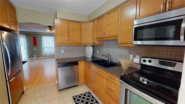 41 - 32 Mowat Blvd, Condo with 3 bedrooms, 2 bathrooms and 1 parking in Kitchener ON | Image 37