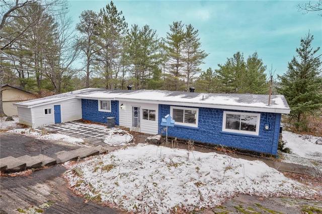 19 Loon Lake Road, House detached with 3 bedrooms, 1 bathrooms and 4 parking in Gravenhurst ON | Image 3