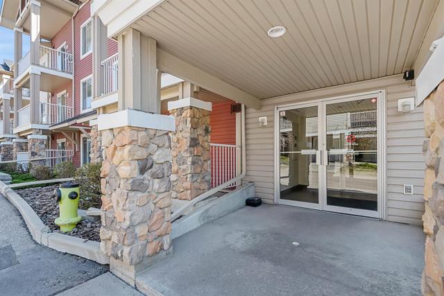 8114 - 70 Panamount Drive Nw, Condo with 1 bedrooms, 1 bathrooms and 1 parking in Calgary AB | Image 3
