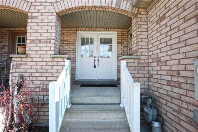 81 Zia Dodda Cres, House attached with 3 bedrooms, 4 bathrooms and 2 parking in Brampton ON | Image 4