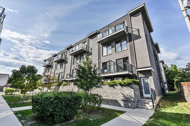 25 - 2061 Weston Rd, Townhouse with 3 bedrooms, 3 bathrooms and 1 parking in Toronto ON | Image 1