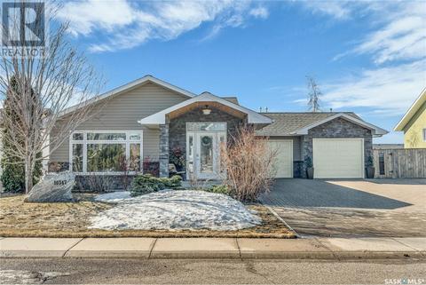 10347 Bunce Crescent, House detached with 5 bedrooms, 3 bathrooms and null parking in North Battleford CY SK | Card Image