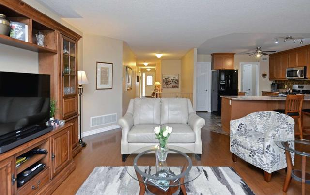 29 - 909 Wentworth St, Townhouse with 2 bedrooms, 3 bathrooms and 4 parking in Peterborough ON | Image 30