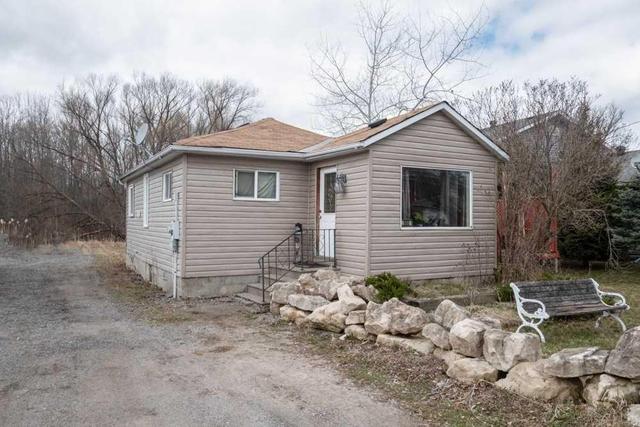 980 West Lane, House detached with 2 bedrooms, 1 bathrooms and 6 parking in Innisfil ON | Image 1
